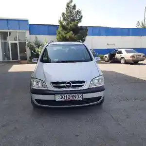 Opel Zafira, 2004