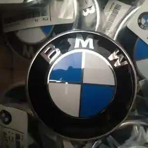 Эмблема капота BMW