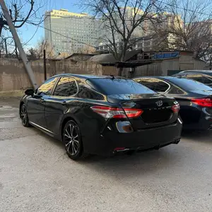 Toyota Camry, 2018