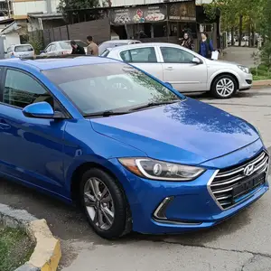 Hyundai Elantra, 2018