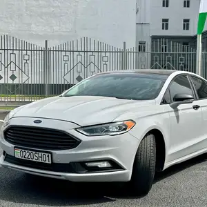 Ford Fusion, 2016