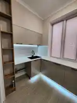 3-комн. квартира, 2 этаж, 90 м², 8 мкр-5