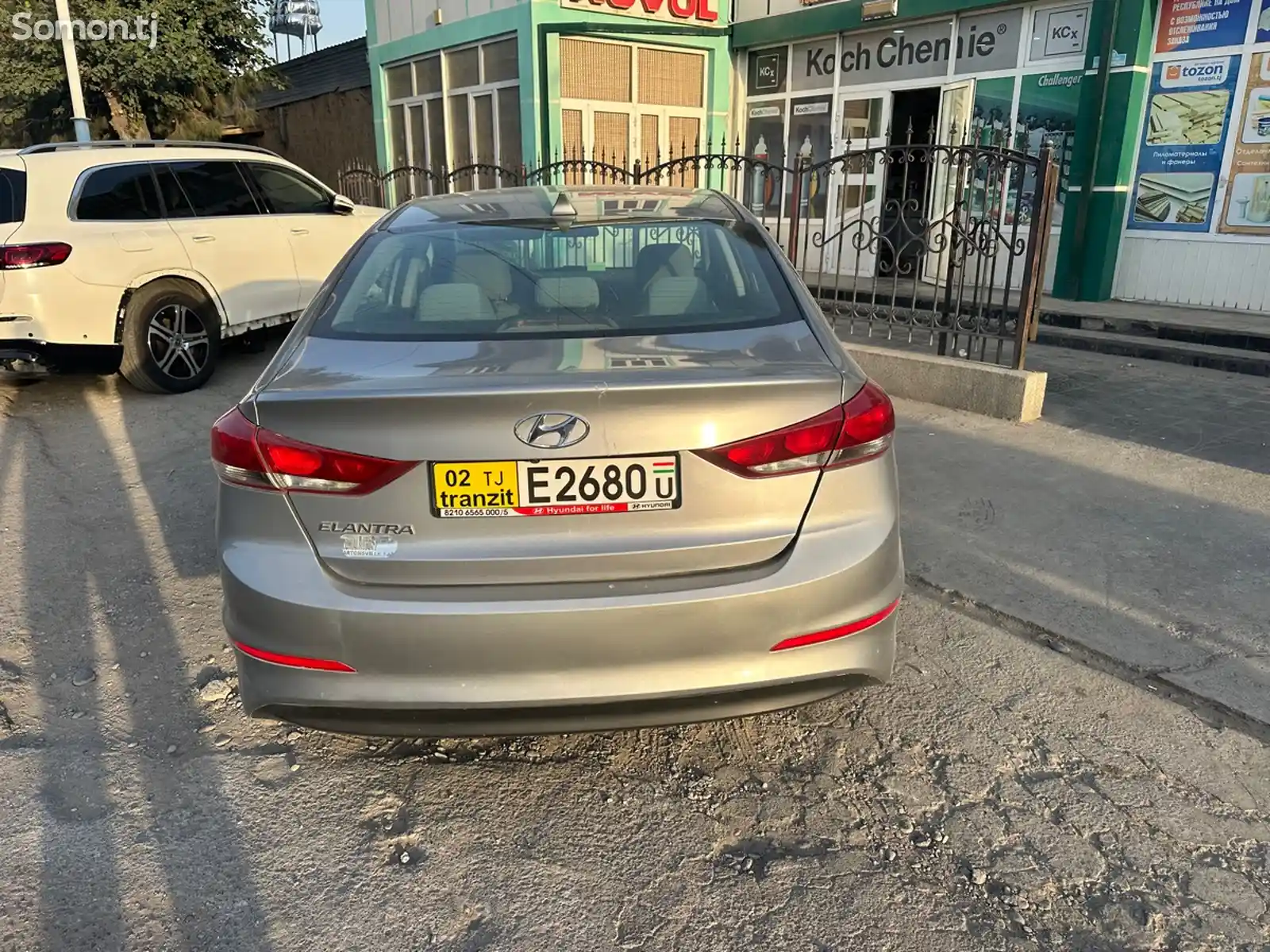 Hyundai Elantra, 2017-10