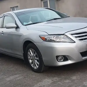 Toyota Camry, 2010