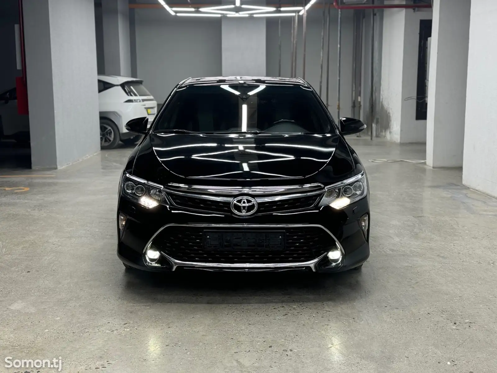 Toyota Camry, 2016-1