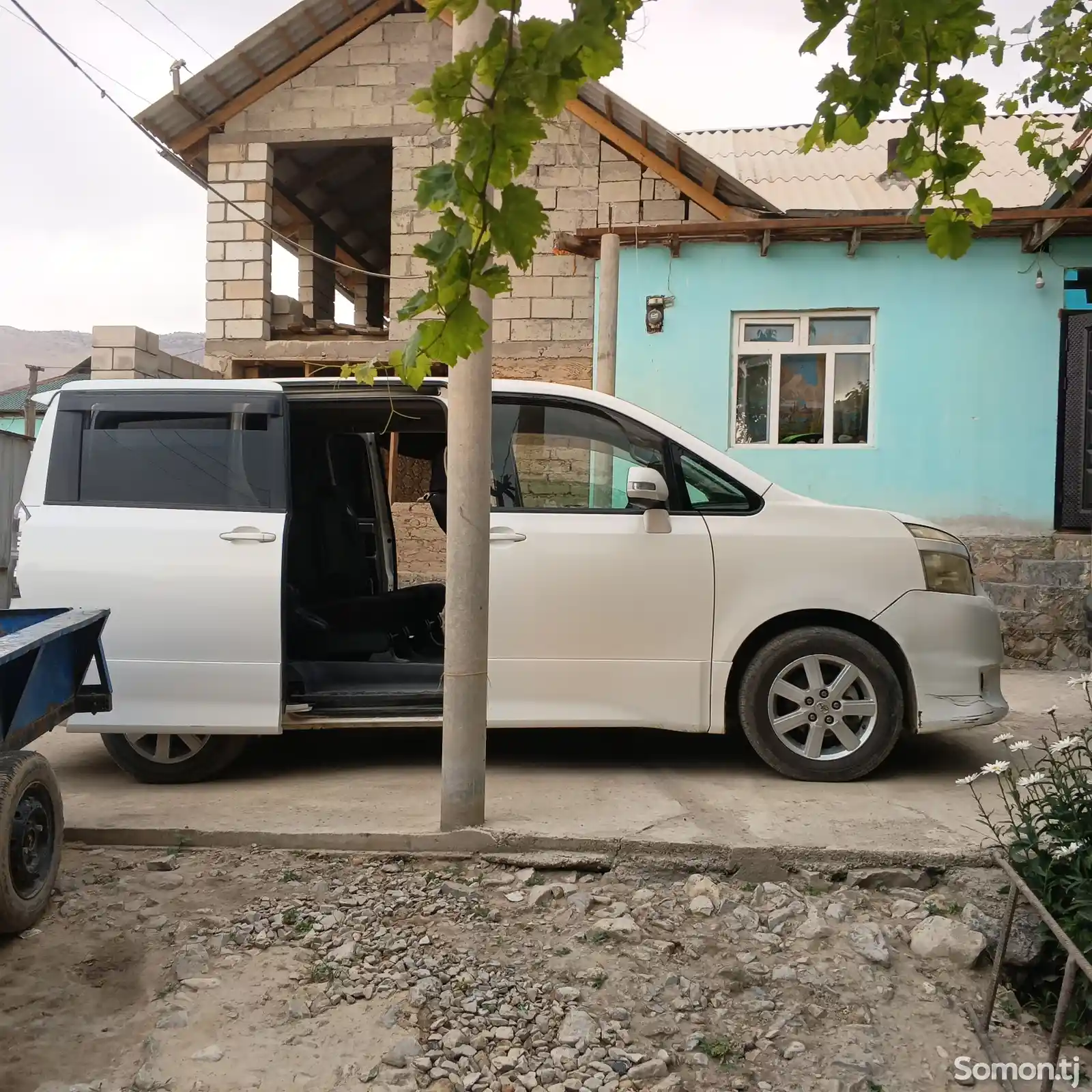 Toyota Voxy, 2008-3