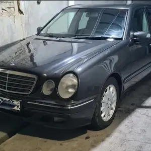 Mercedes-Benz E class, 2000