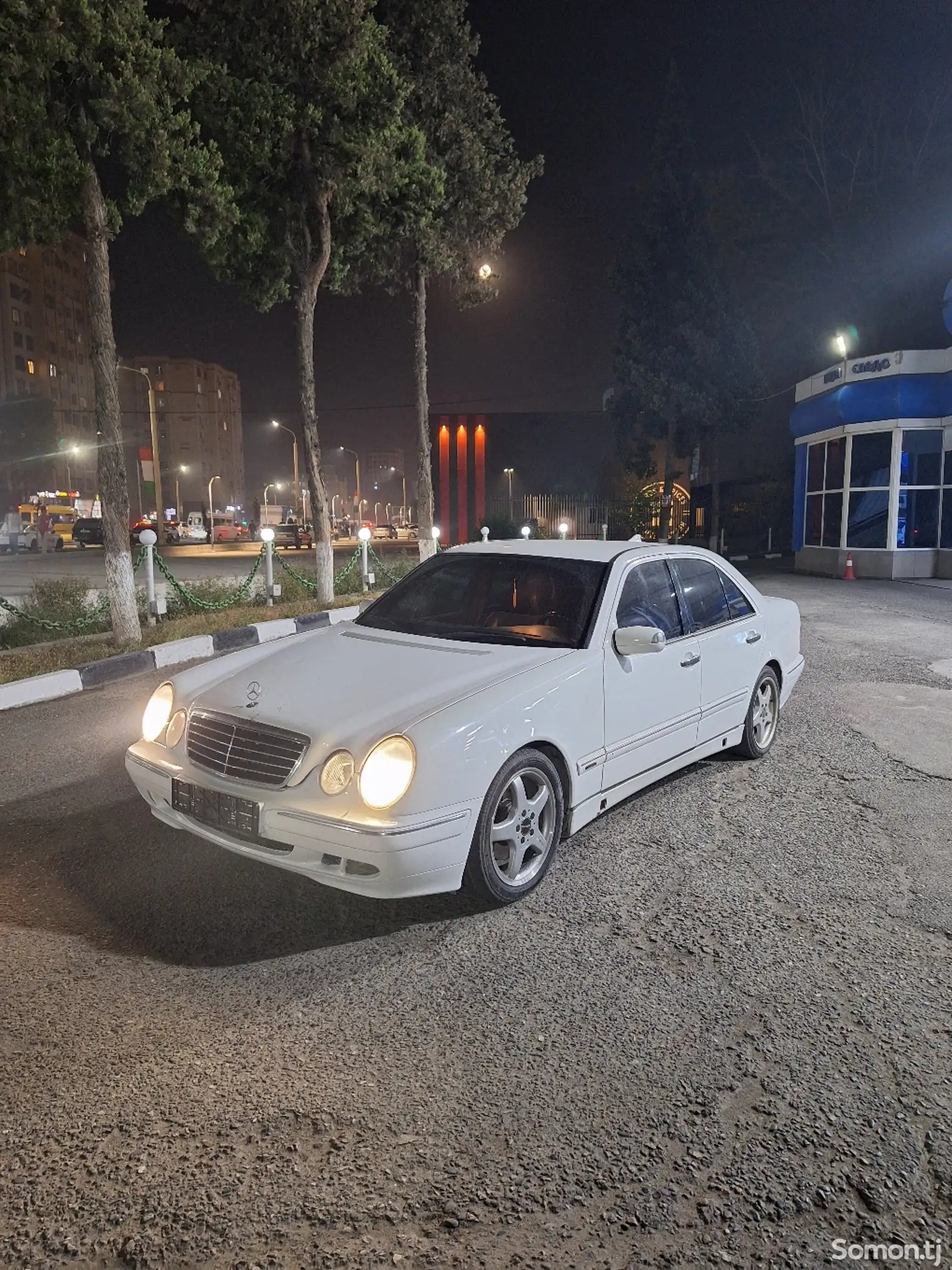 Mercedes-Benz E class, 2001-4