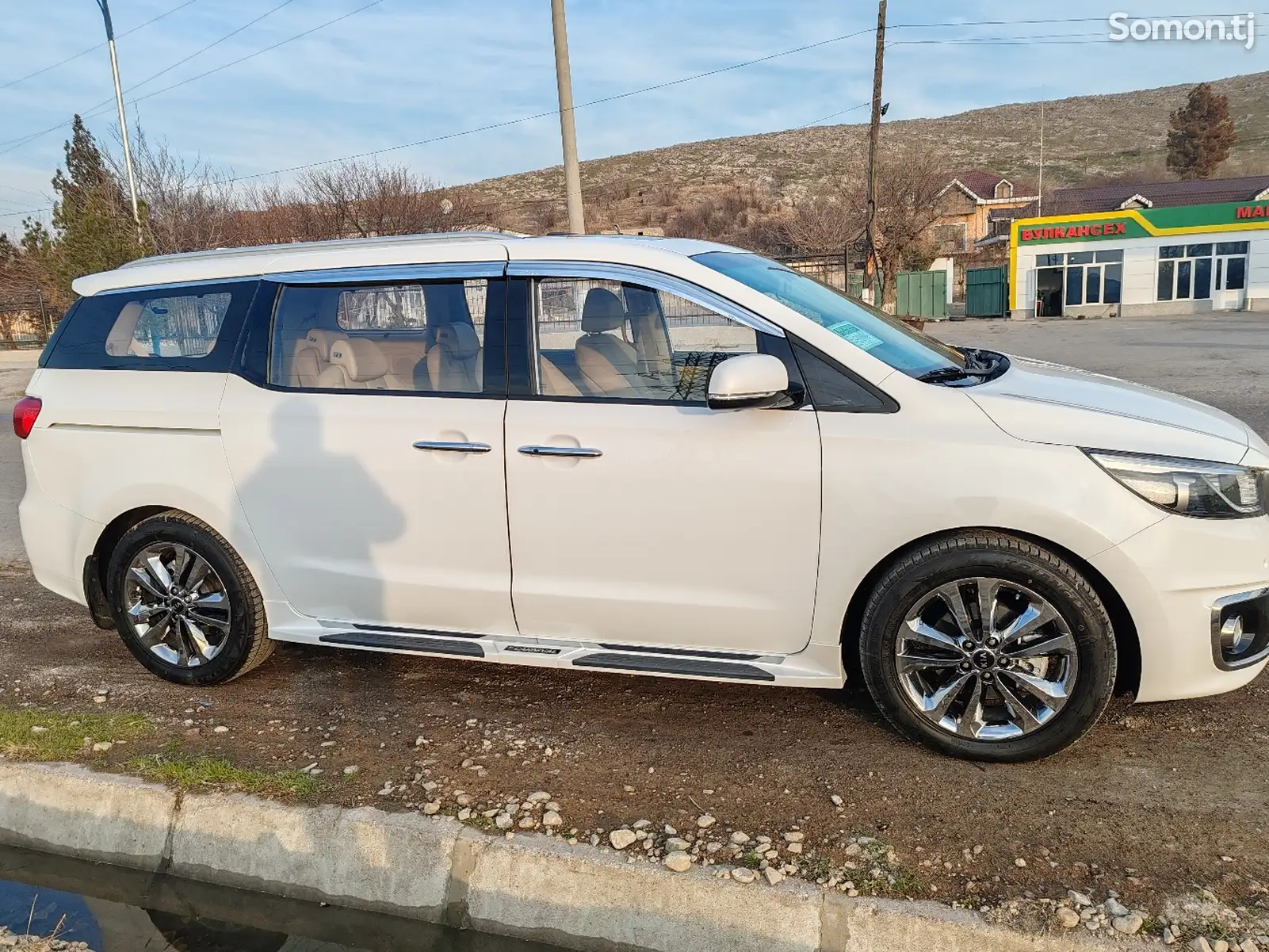 Kia Carnival, 2015-1