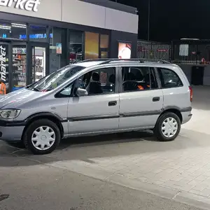 Opel Zafira, 1999