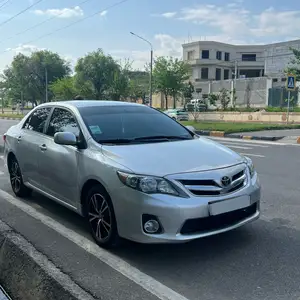 Toyota Corolla, 2011