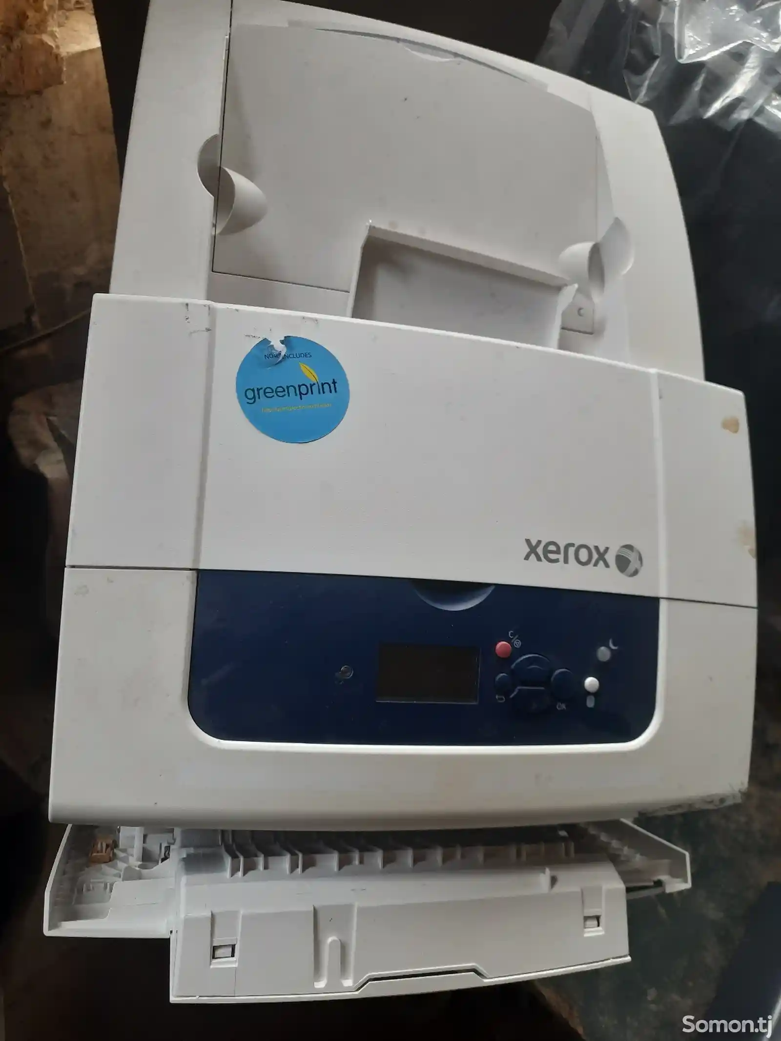 Цветной принтер Xerox-1