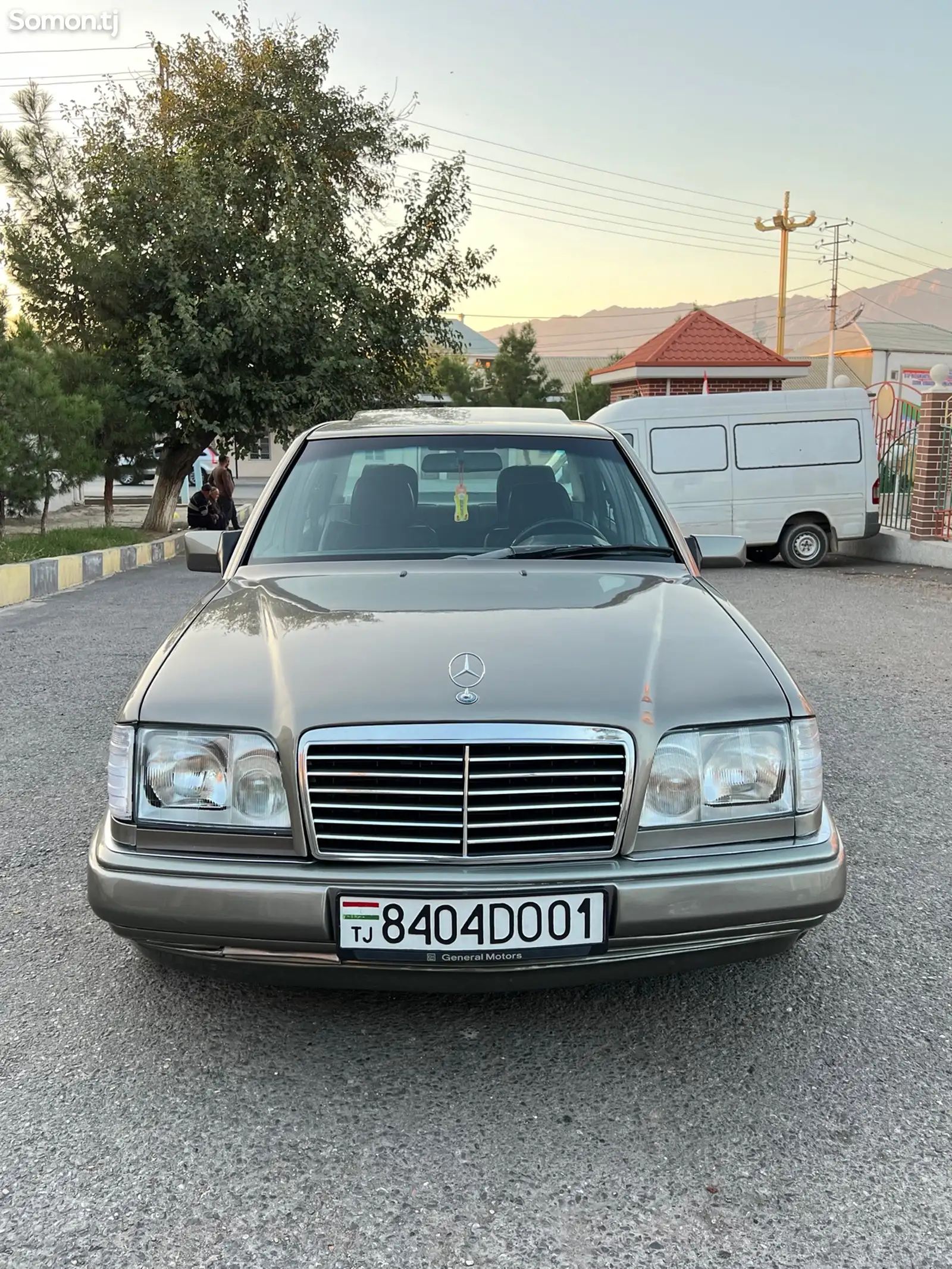 Mercedes-Benz W124, 1992-1