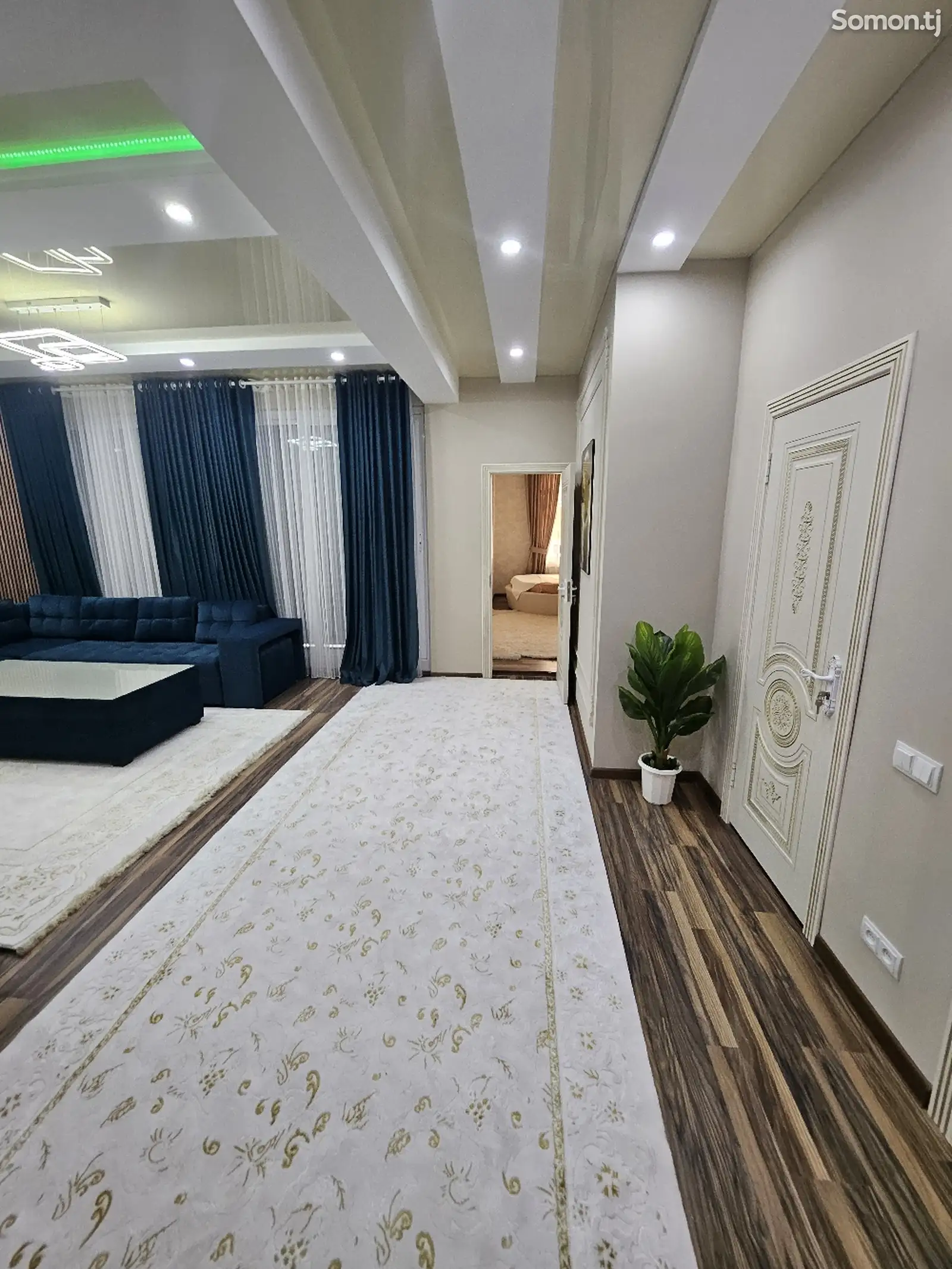 3-комн. квартира, 11 этаж, 115 м², Молодежный театр-1