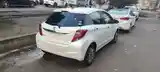 Toyota Vitz, 2015-9