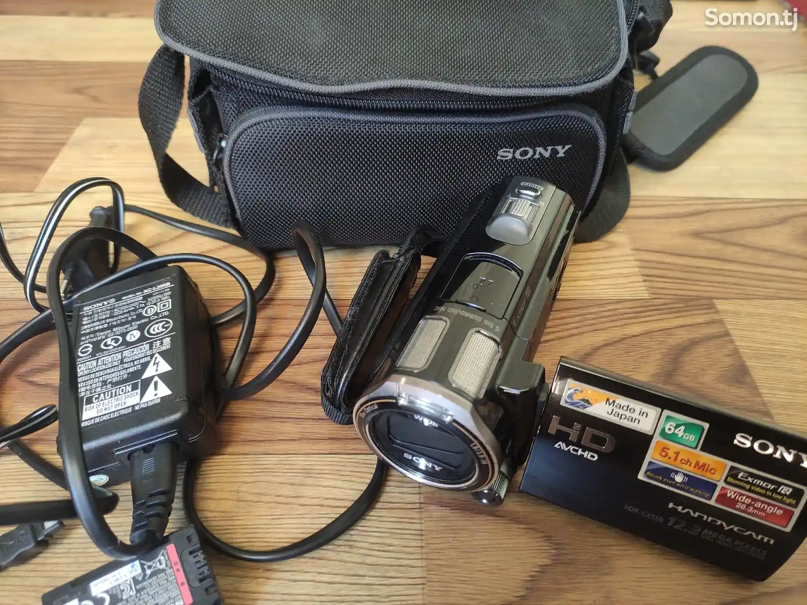 Видеокамера Sony hdr-cx560e-1