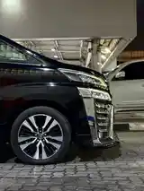 Toyota Vellfire, 2018-11