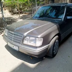 Mercedes-Benz W124, 1993