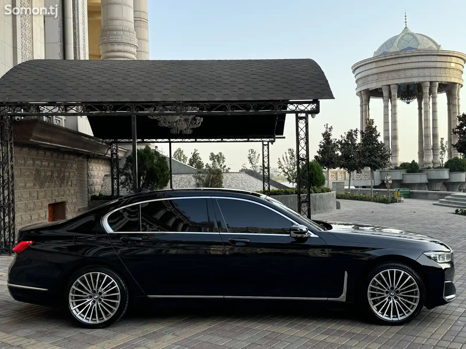 BMW 7 series, 2021-9