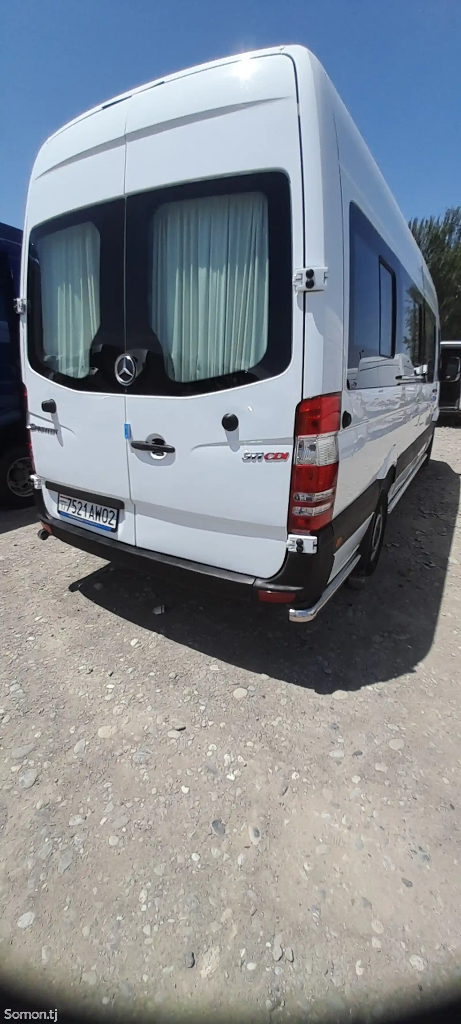 Mercedes Benz Sprinter-4