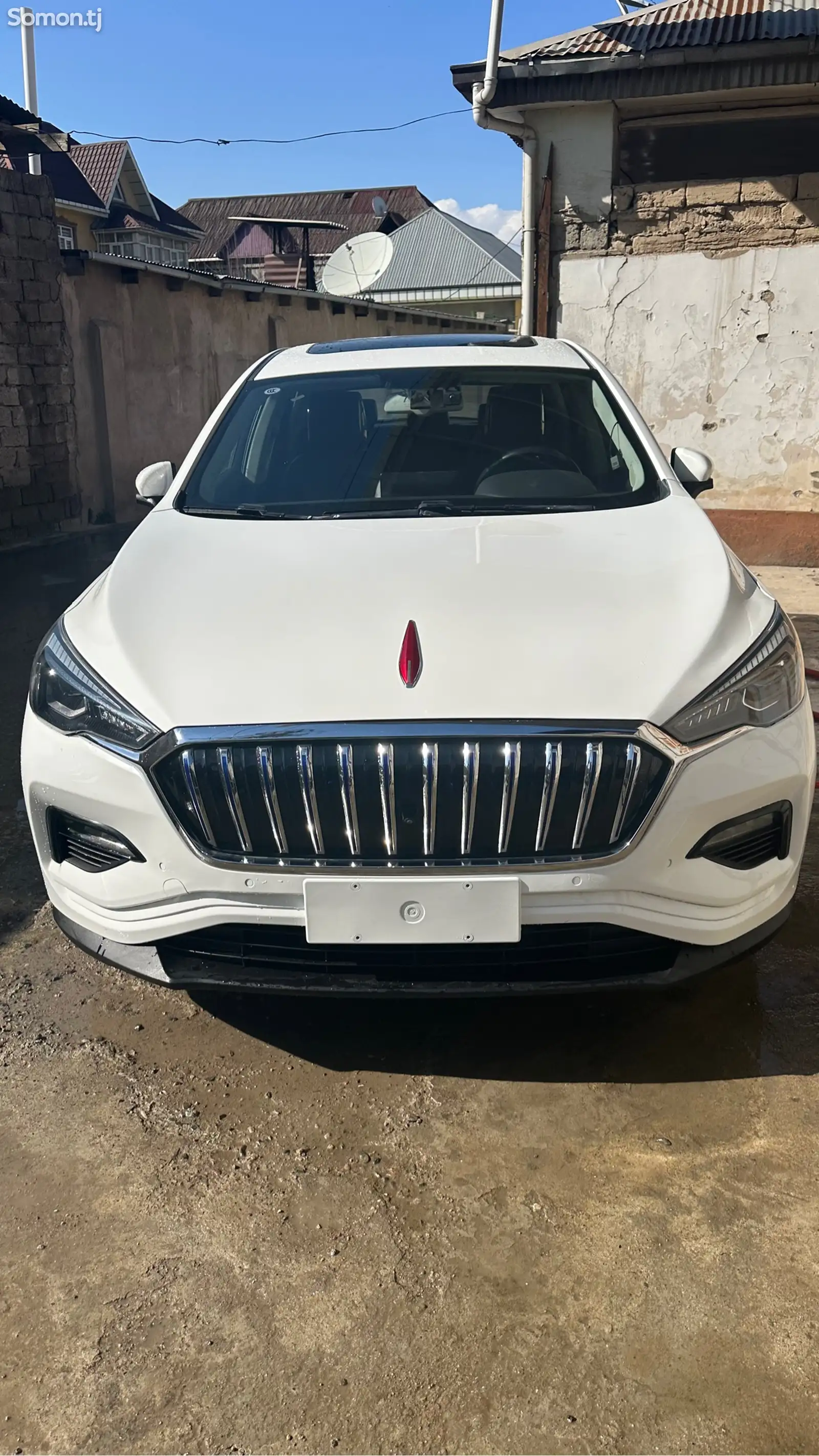 Hongqi E-HS3, 2019-1