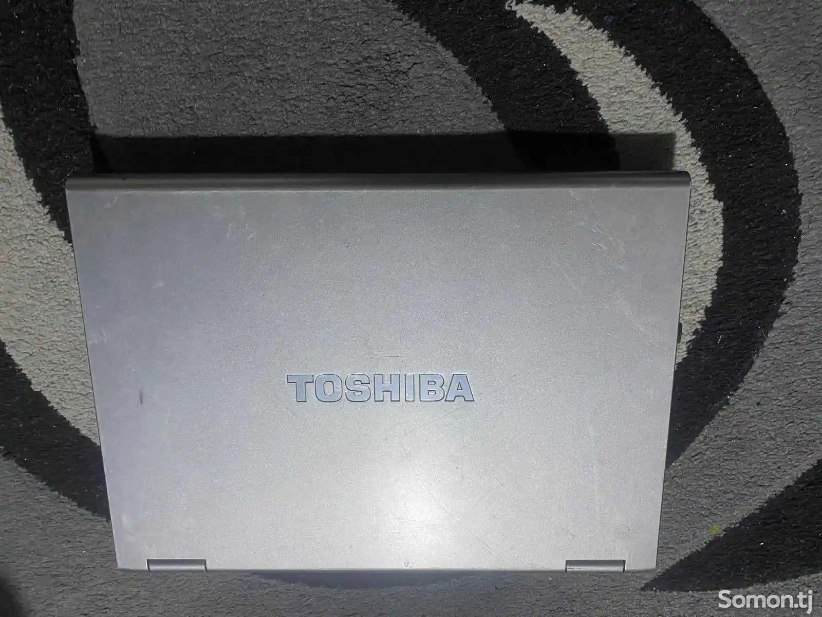 Ноутбук Toshiba-1