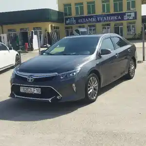 Toyota Camry, 2016