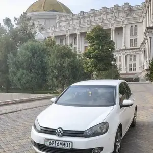 Volkswagen Golf, 2011