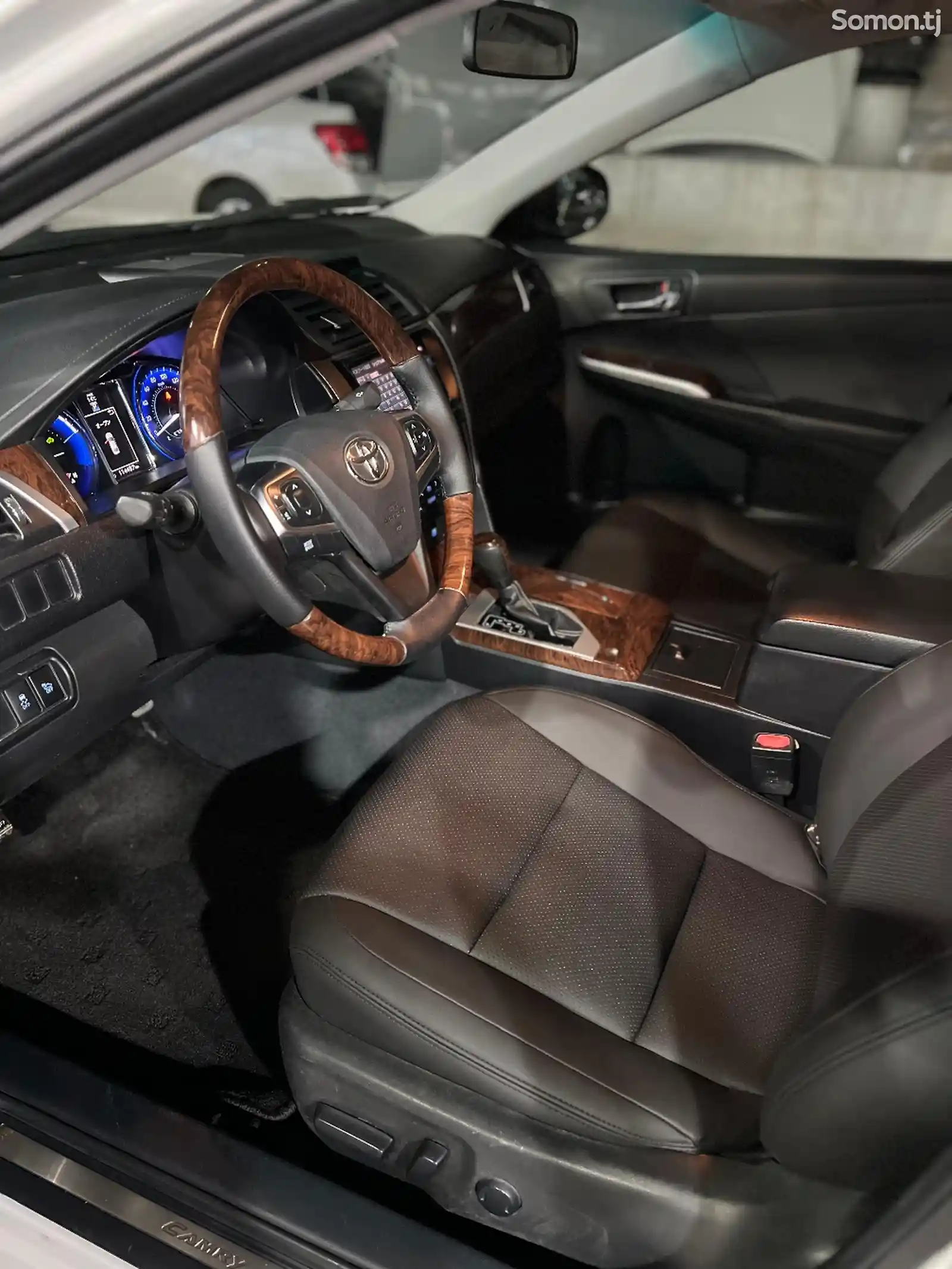 Toyota Camry, 2015-9