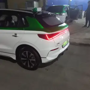 BYD E2, 2023