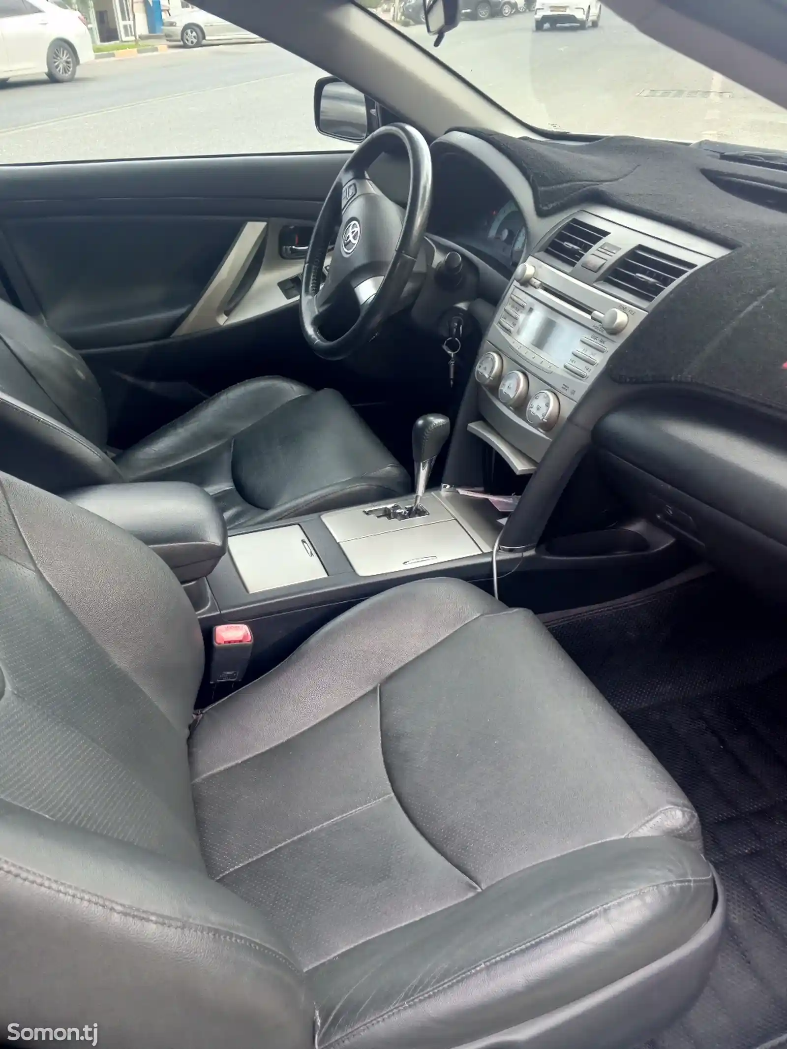 Toyota Camry, 2010-4