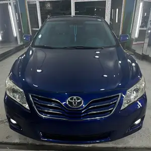 Toyota Camry, 2011