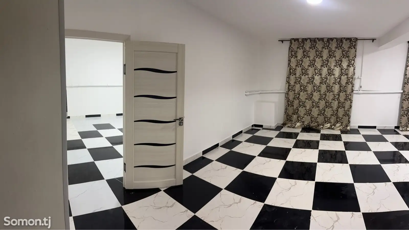 2-комн. квартира, Цокольный этаж, 75м², Шохмансур. Айни 64-1