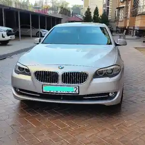 BMW 5 series, 2011