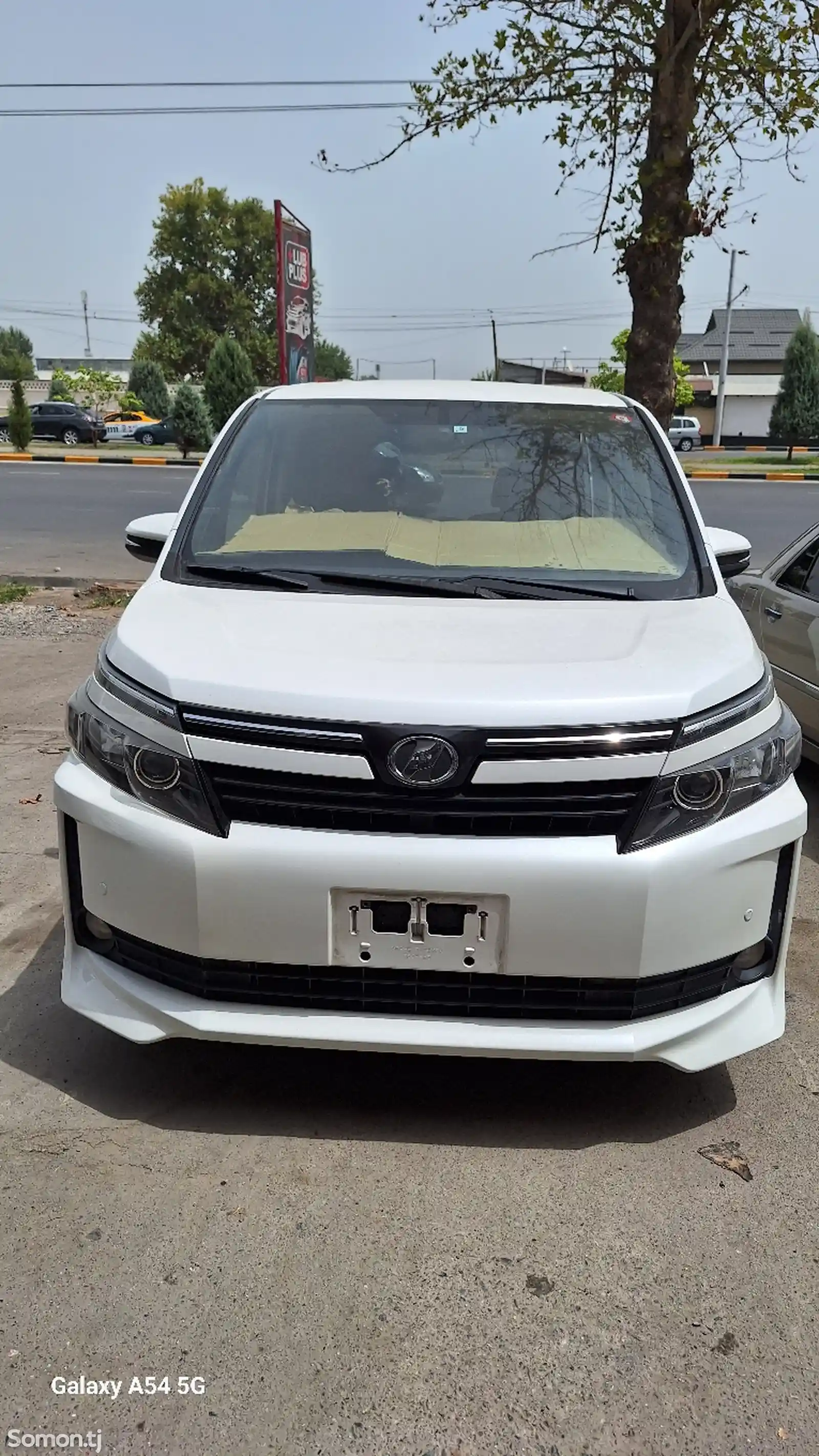 Toyota Voxy, 2015-3