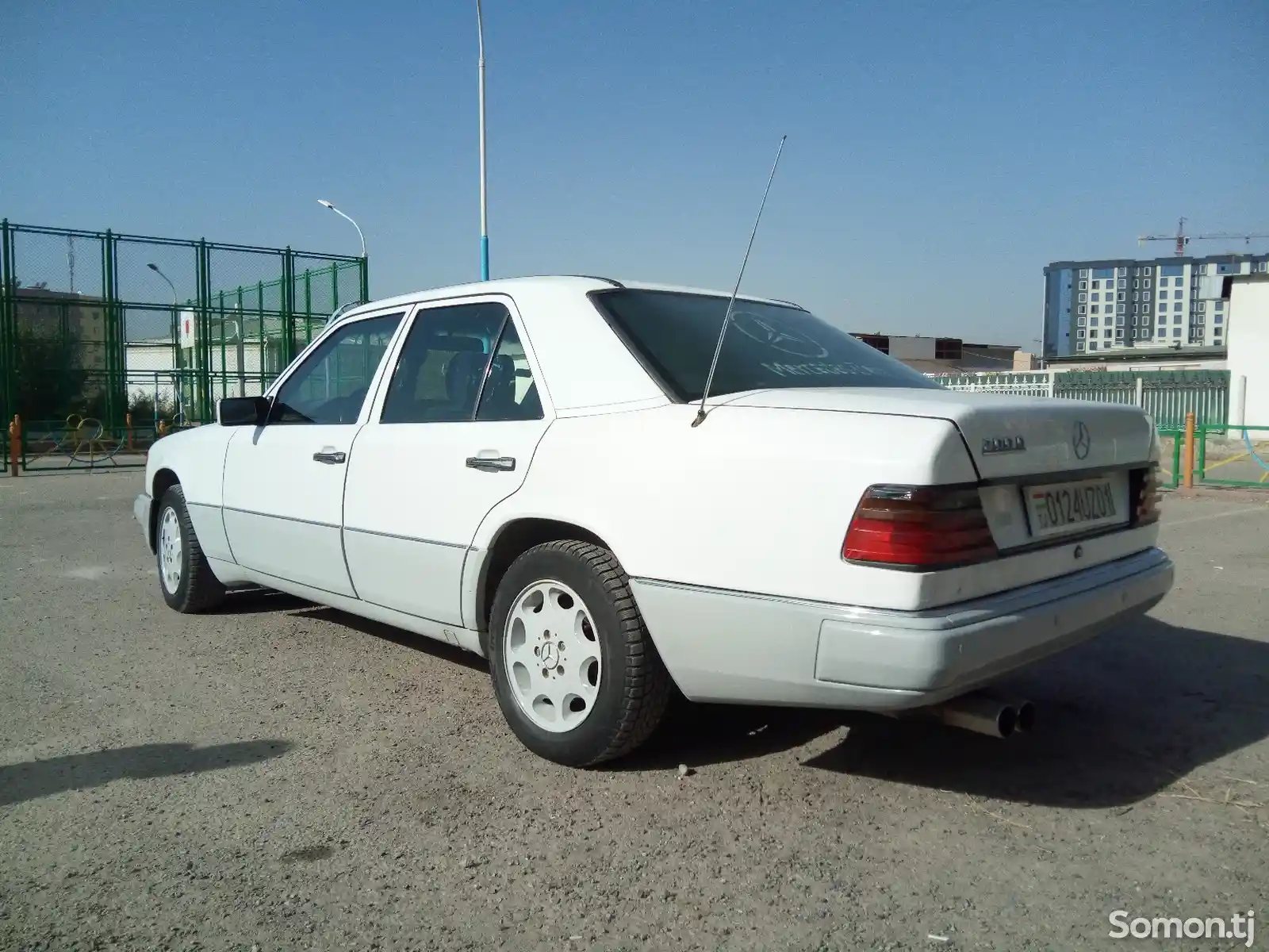 Mercedes-Benz W124, 1993-11