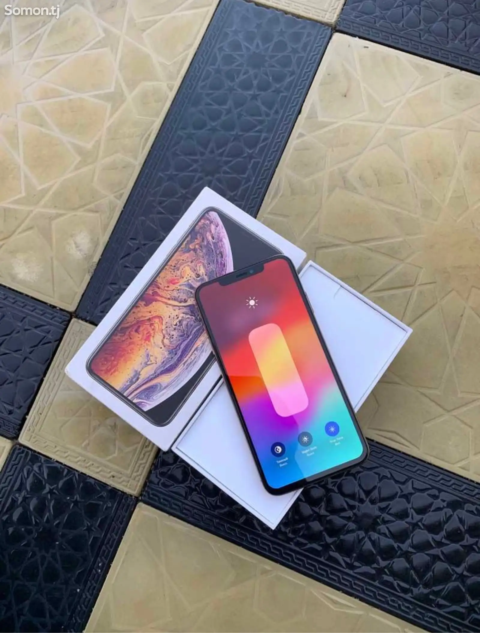 Apple iPhone Xs Max, 64 gb, Gold-1