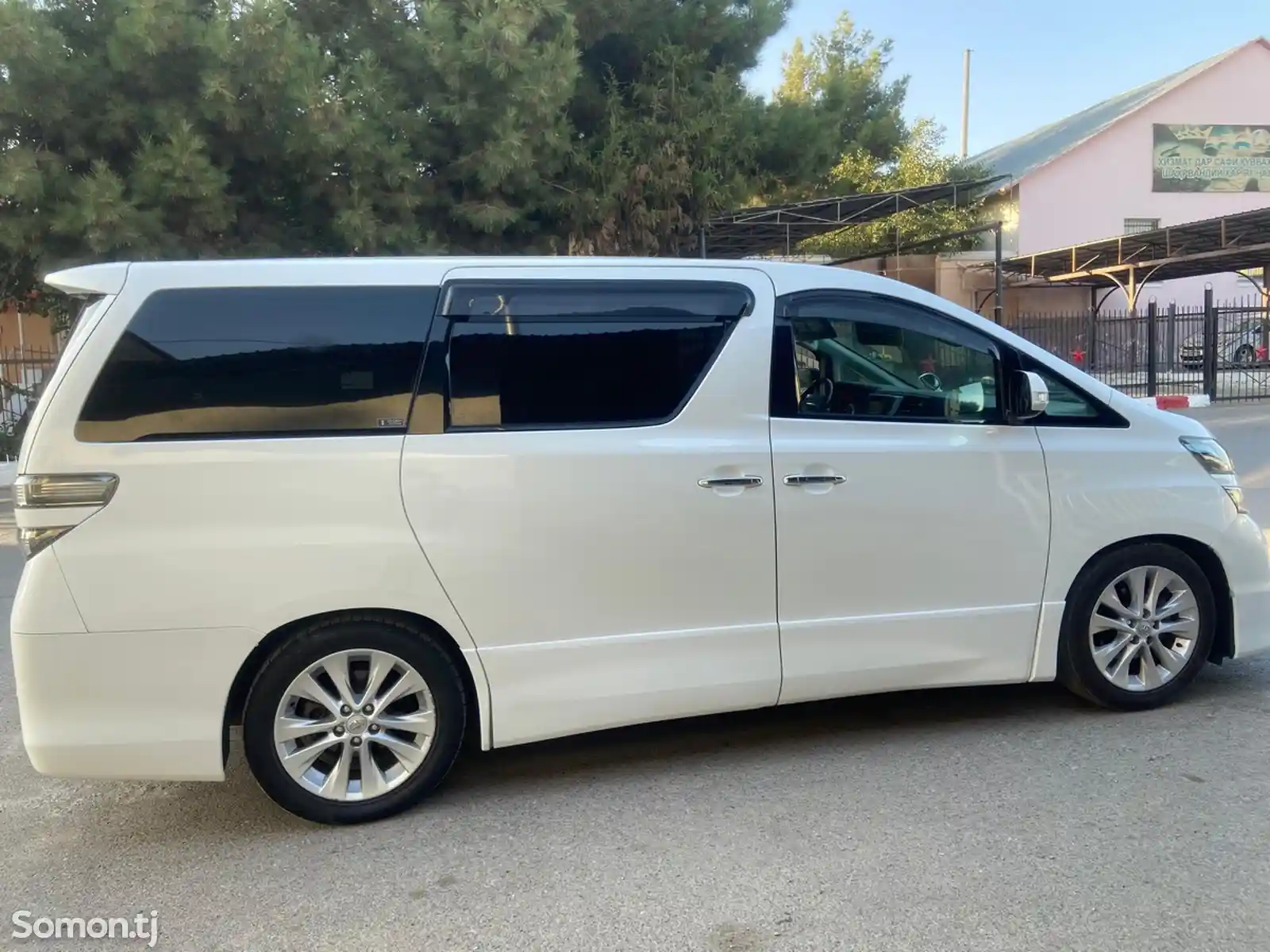 Toyota Vellfire, 2014-3