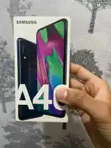 Samsung Galaxy A40-3