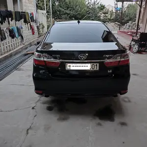 Toyota Camry, 2016