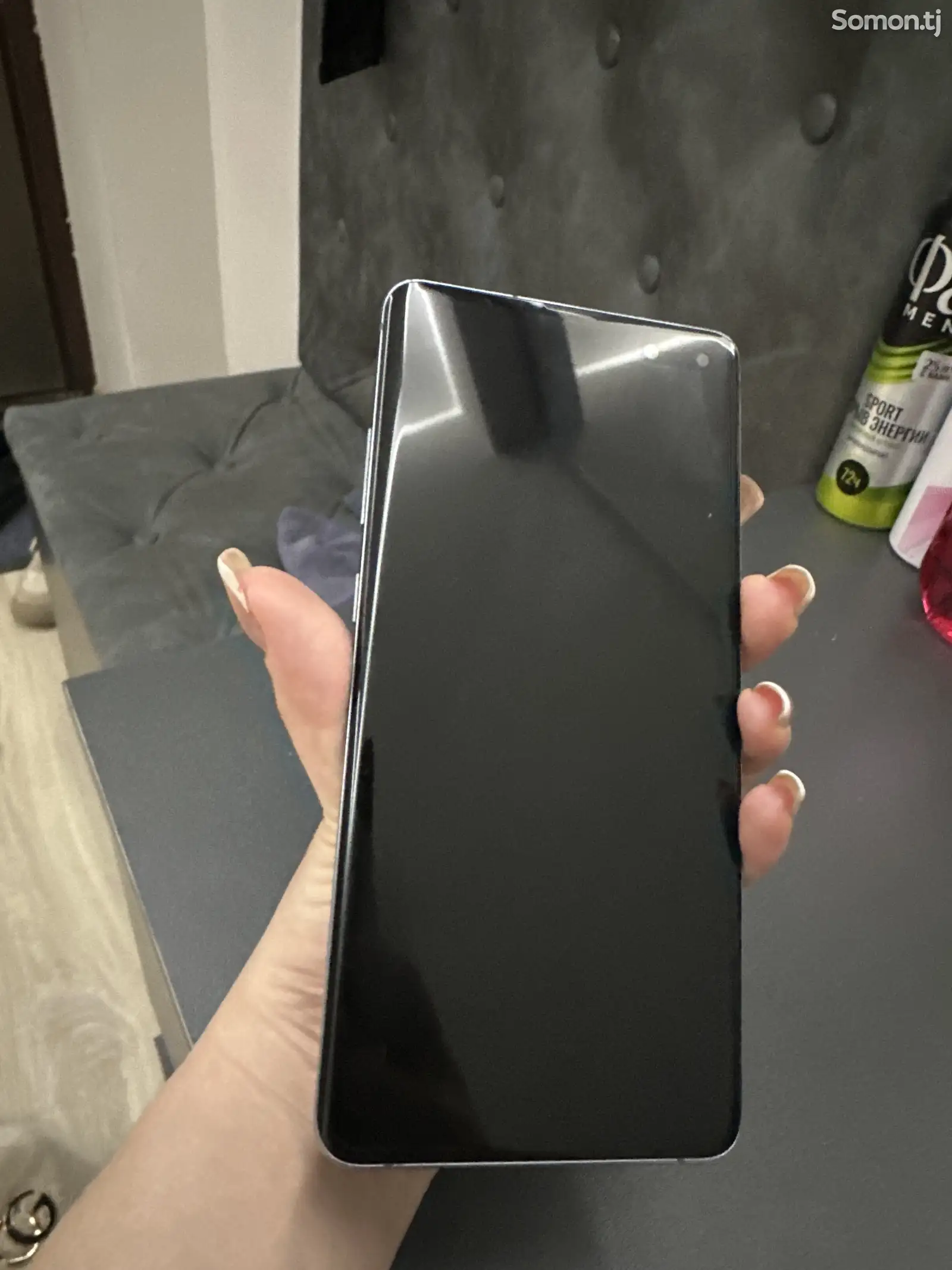 Samsung Galaxy S10 Plus-1