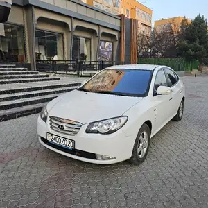 Hyundai Avante, 2010