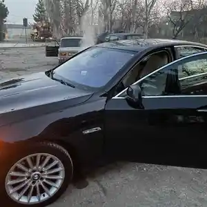BMW 5 series, 2010