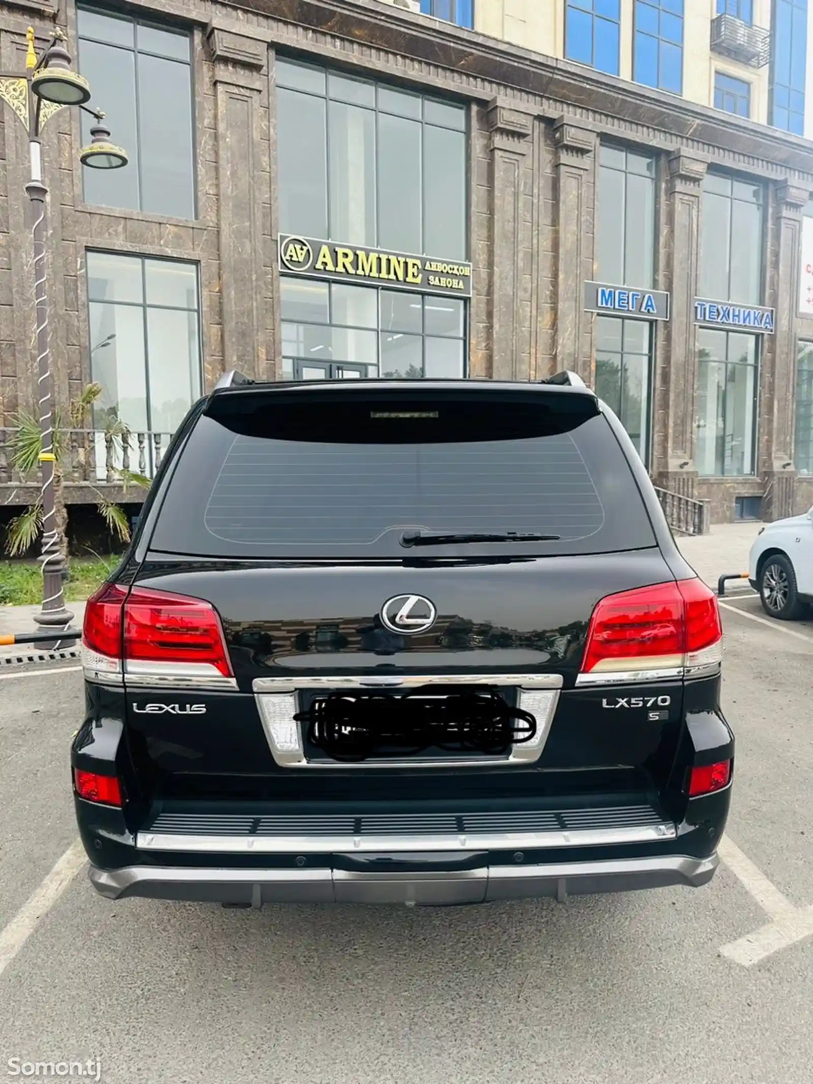 Lexus LX series, 2013-2