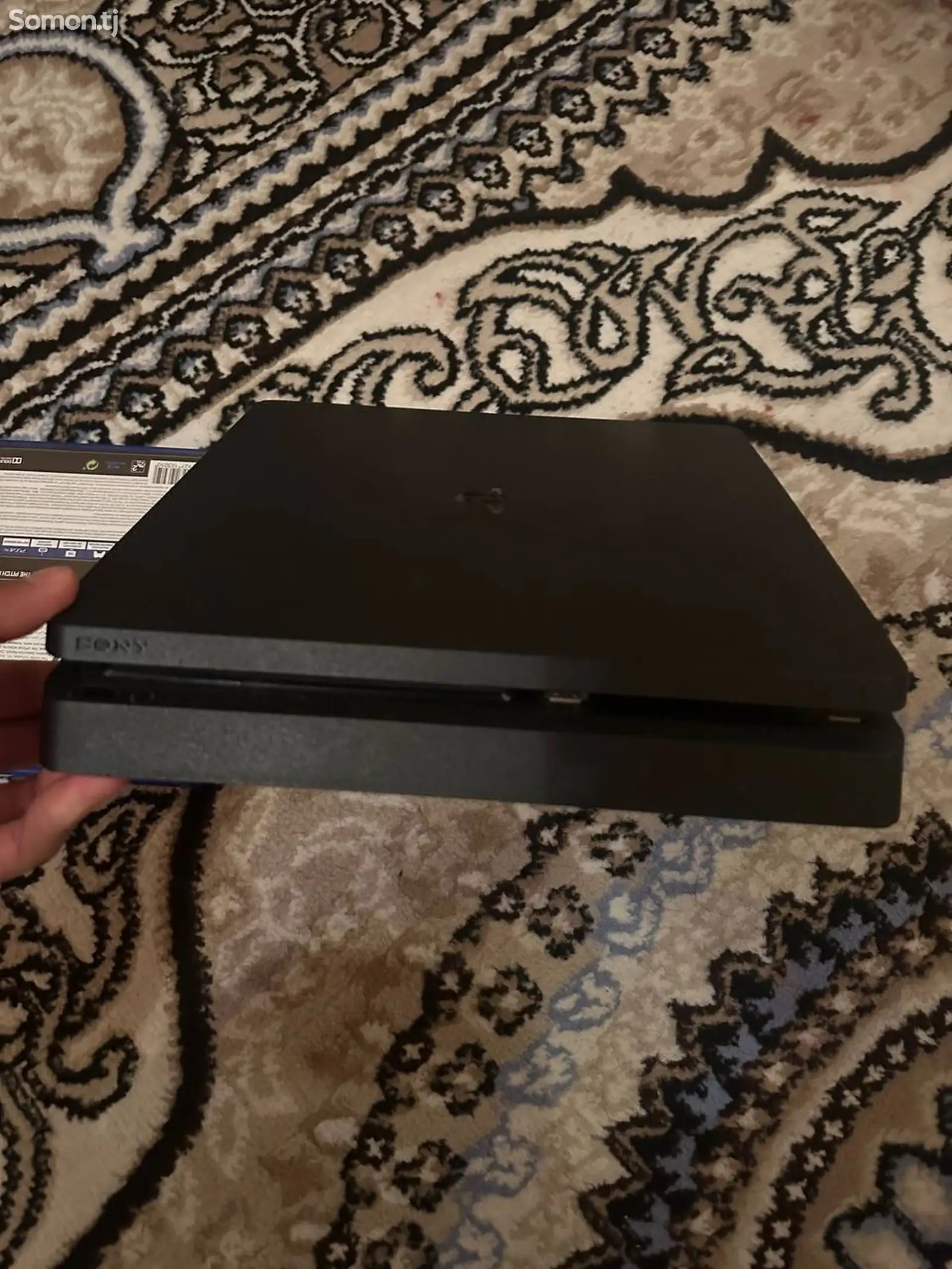 Игровая приставка Sony PlayStation 4 Slim-2