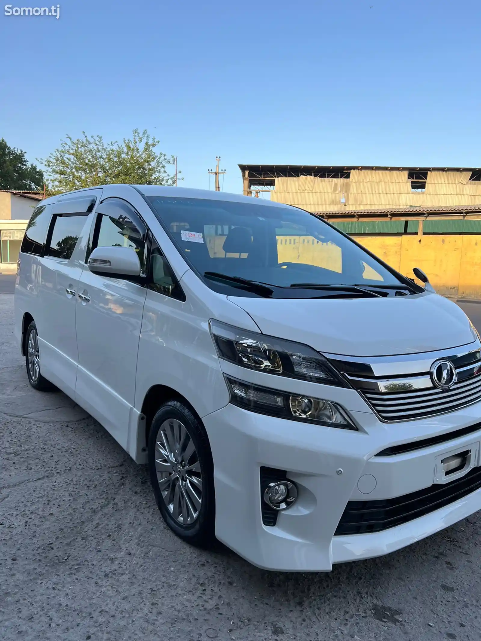 Toyota Vellfire, 2014-2