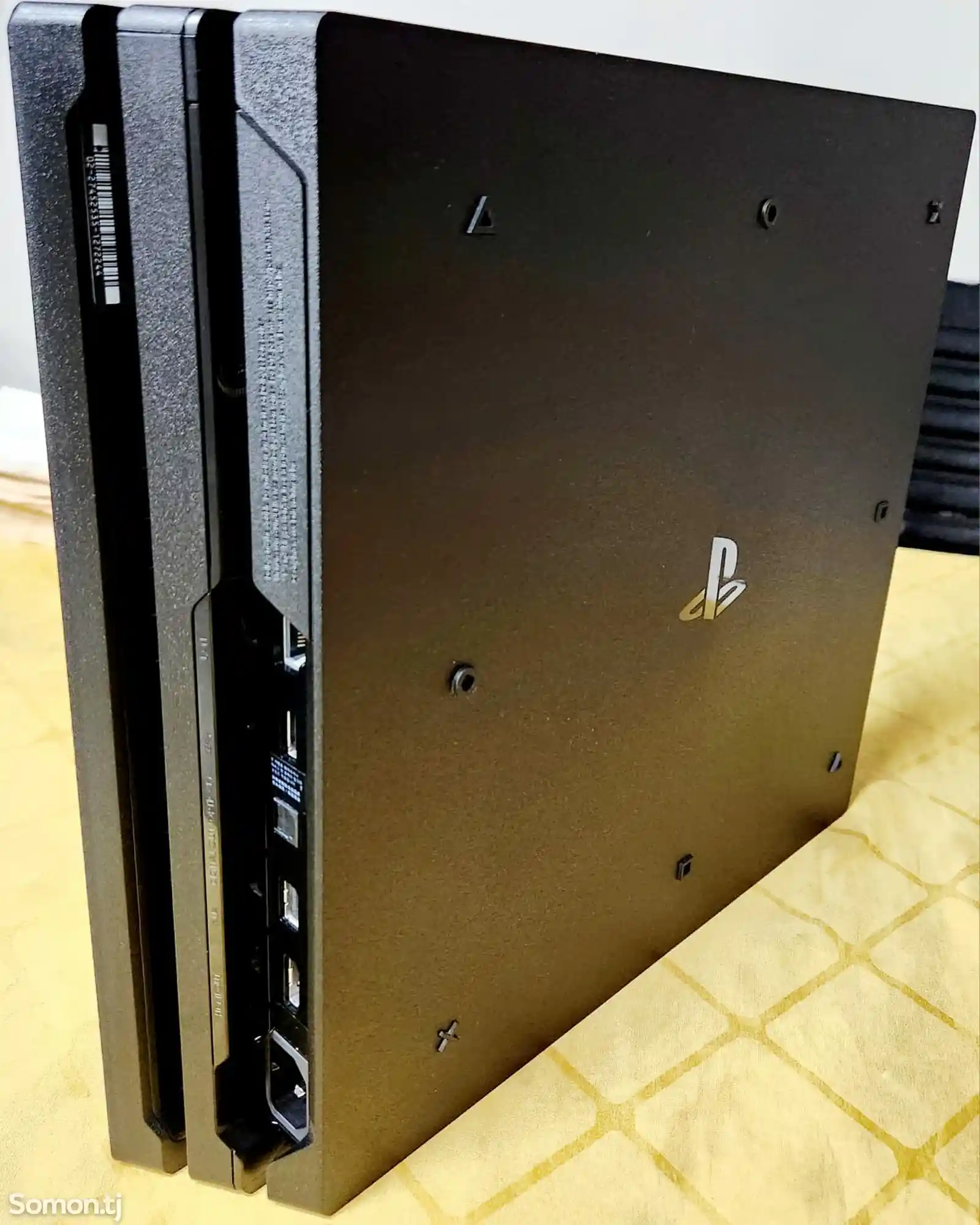 Игровая приставка Sony PlayStation 4 Pro 1Тб-7