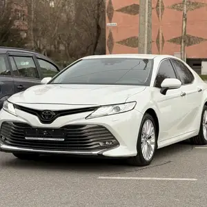 Toyota Camry, 2019