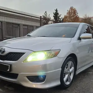 Toyota Camry, 2011