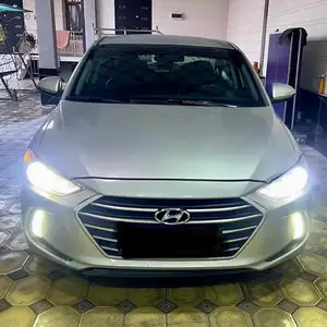 Hyundai Elantra, 2018